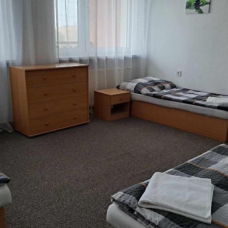 Naty Apartman Haniska Exteriör bild