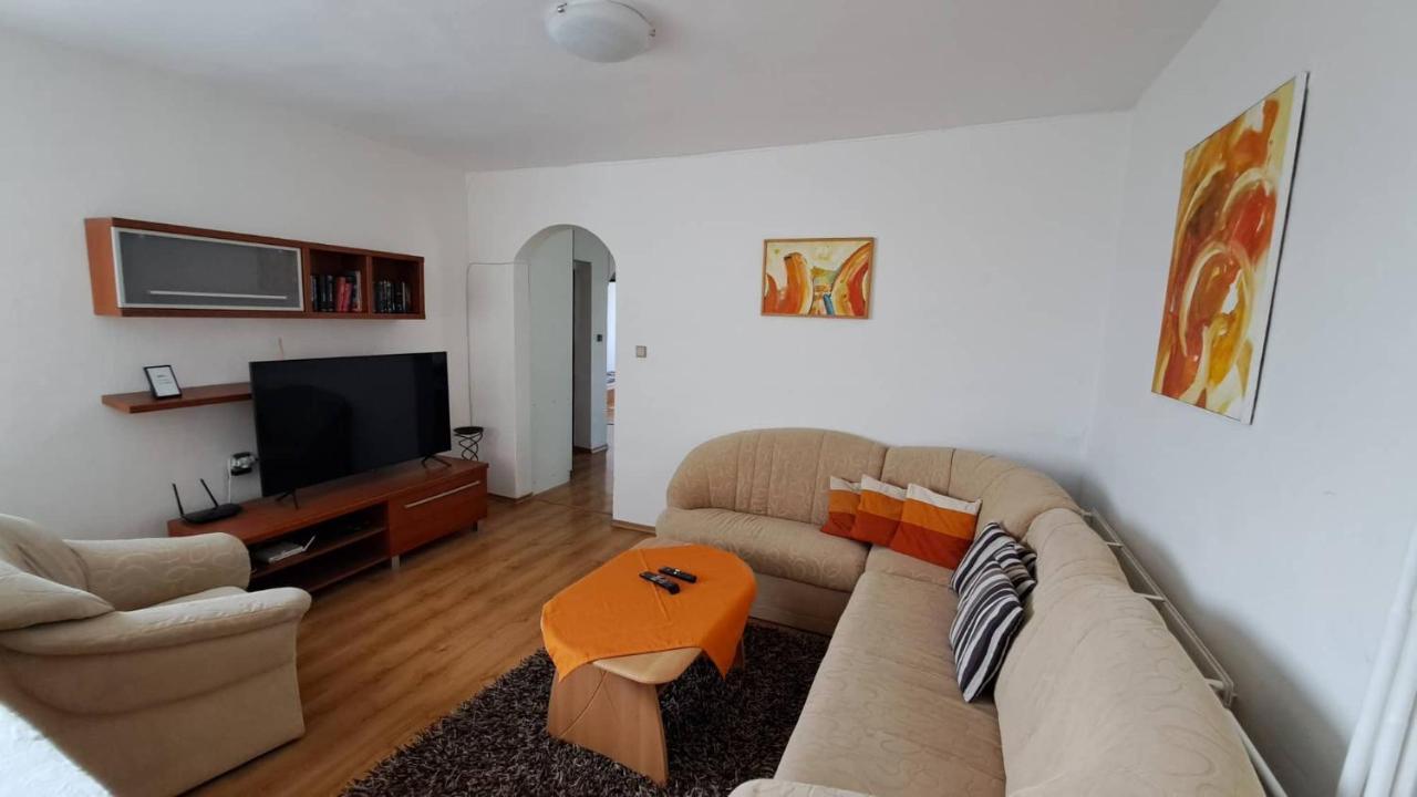 Naty Apartman Haniska Exteriör bild